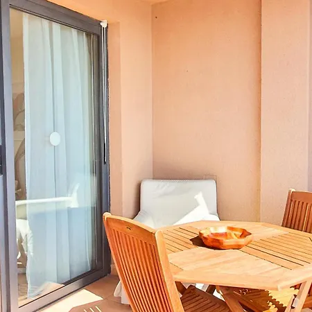 Апартаменты Sea&sun Paradise, Heated Pool, 2br, Parking
