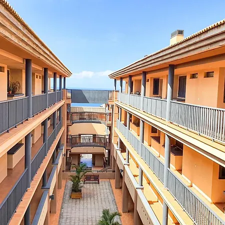Апартаменты Sea&sun Paradise, Heated Pool, 2br, Parking *