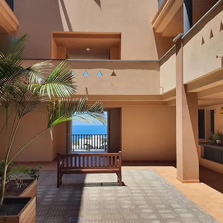 Апартаменты Sea&sun Paradise, Heated Pool, 2br, Parking Плайя-Параисо