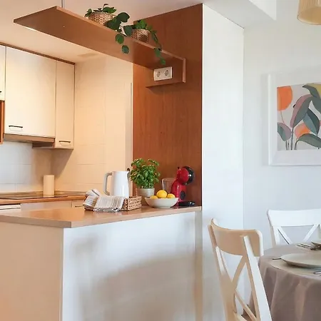 Apartment Azure Paraiso, 2br, Ocean View, Heated Pool, Parking