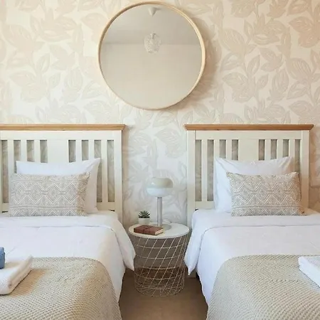 Sea&sun Paradise, Heated Pool, 2br, Parking * Плайя-Параисо
