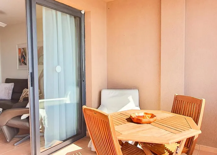 Apartamento Sea&sun Paradise, Heated Pool, 2br, Parking