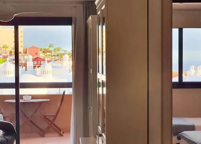 Sea&sun Paradise, Heated Pool, 2br, Parking Apartamento
