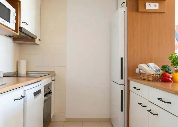 Sea&sun Paradise, Heated Pool, 2br, Parking Apartamento *