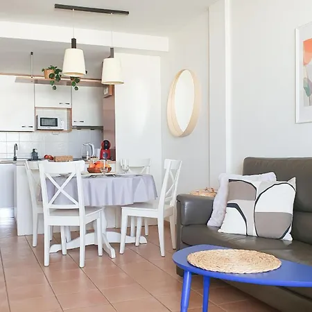 Апартаменты Sea&sun Paradise, Heated Pool, 2br, Parking Плайя-Параисо